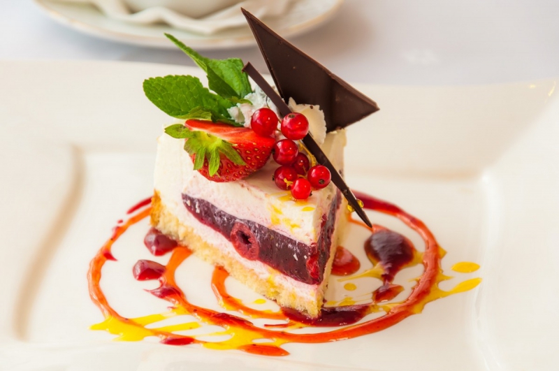 boulangerie-ST MARTIN VESUBIE-min_the_cake_dessert_eating_bun_colorful_sweet_dish_taste_cake_with_cream-941034